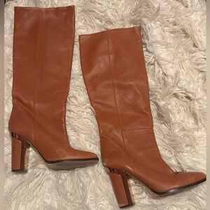 BCBGMAXAZRIA Tan Leather Knee High Boots Block Heel Women’s 8.5 Tall Riding